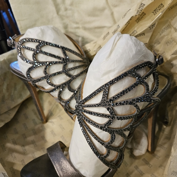 Badgley Mischka Rhinestone Butterfly Steletto high heels 7.5 new - Picture 10 of 16